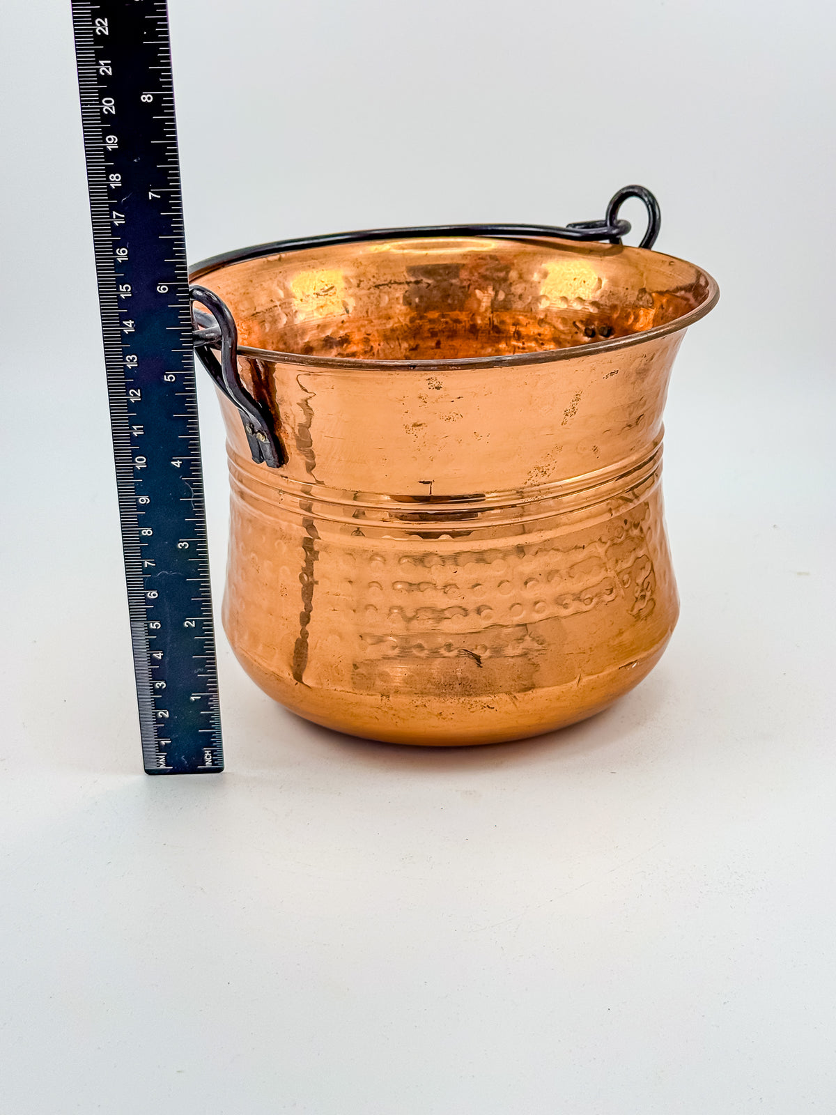 Vintage Hammered Copper Cauldron Pot with Metal Bail Handle