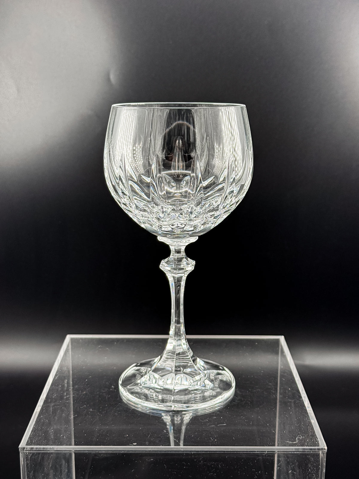 Schott-Zwiesel Gardone Wine Glass with Patterned Bowl and Faceted Stem, Sold Individually
