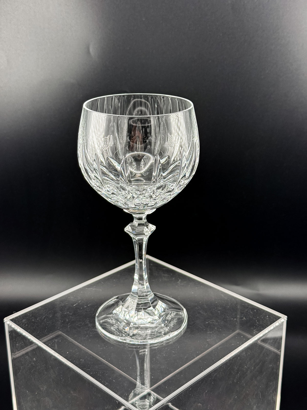 Schott-Zwiesel Gardone Wine Glass with Patterned Bowl and Faceted Stem, Sold Individually