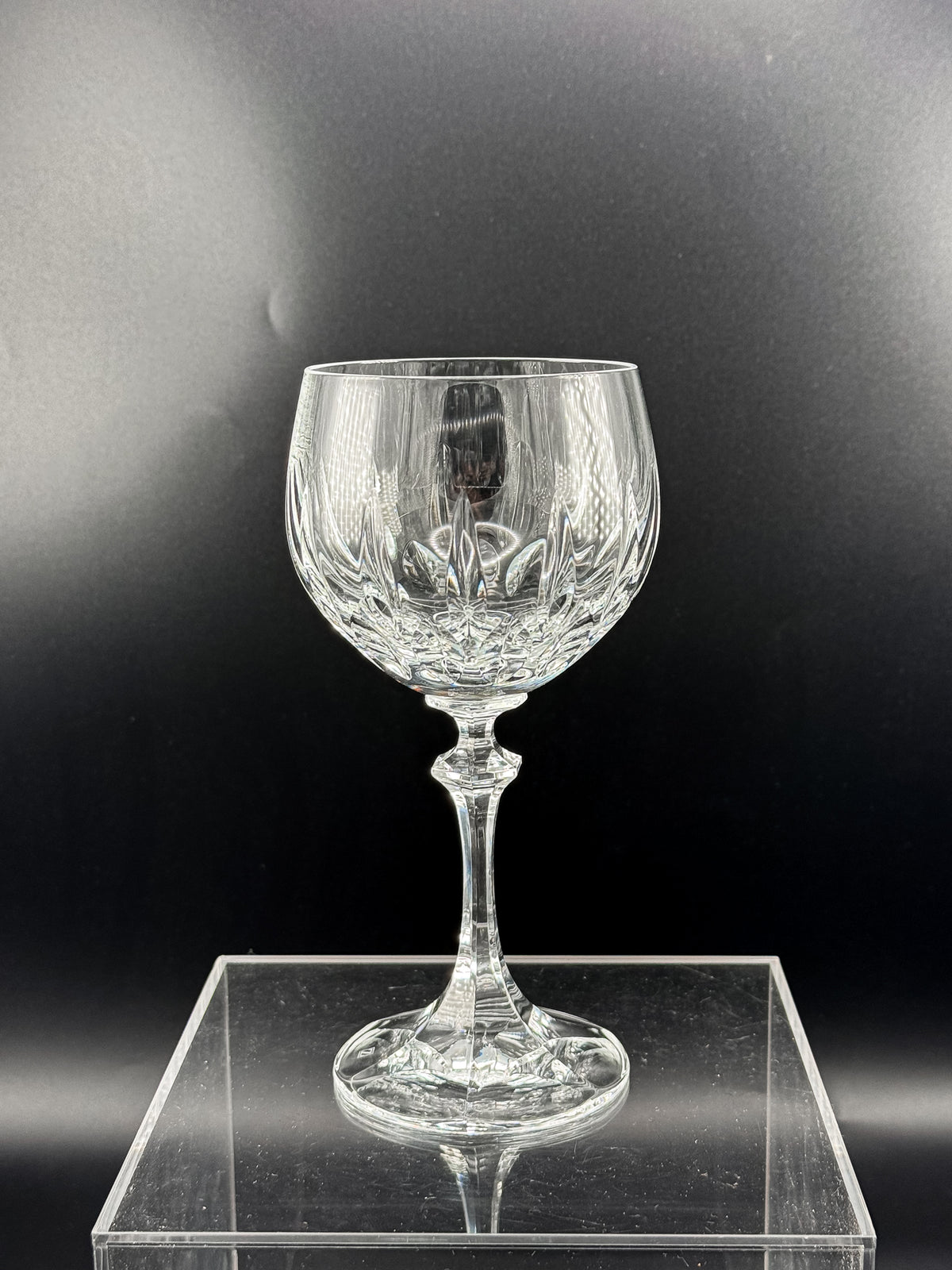 Schott-Zwiesel Gardone Wine Glass with Patterned Bowl and Faceted Stem, Sold Individually