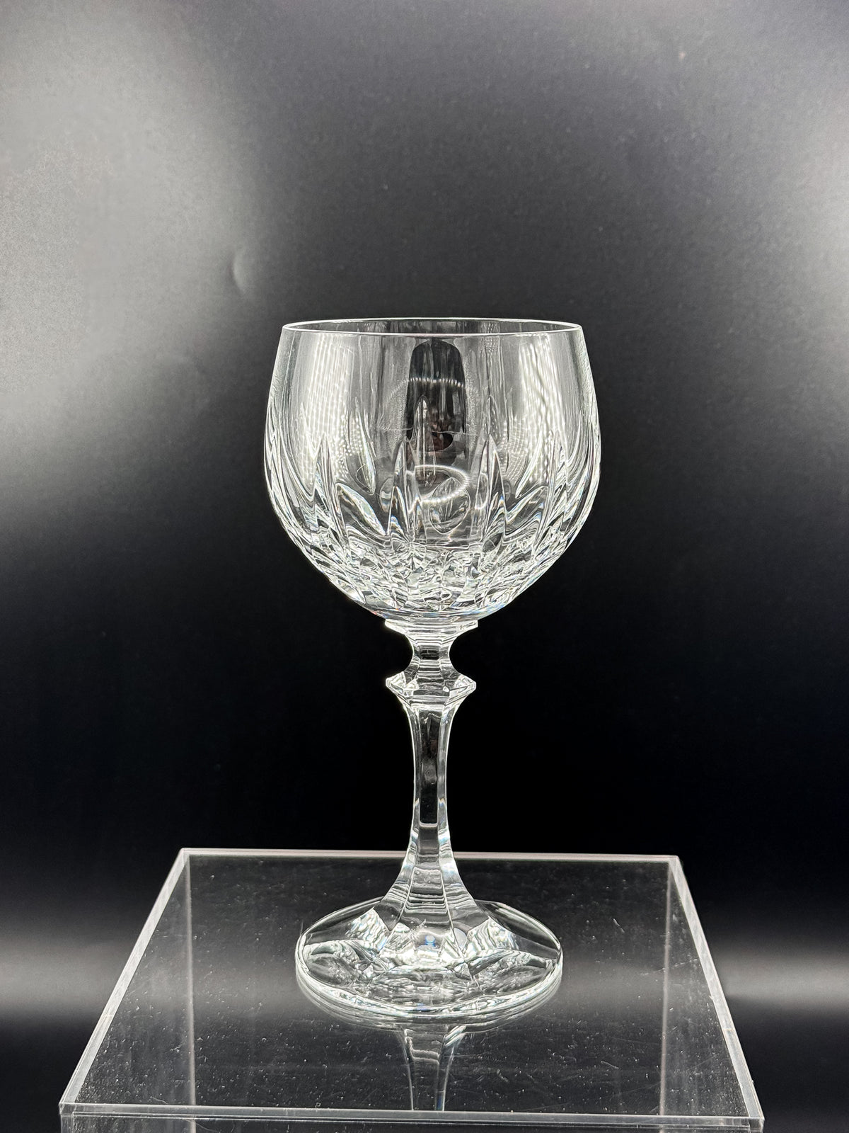 Schott-Zwiesel Gardone Wine Glass with Patterned Bowl and Faceted Stem, Sold Individually