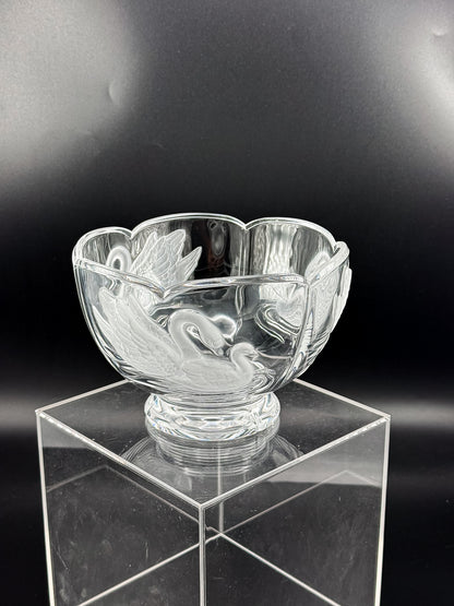 Clear Glass Footed Bowl with Frosted Swan Motifs and Scalloped Rim, Romantic Decorative Candy Dish