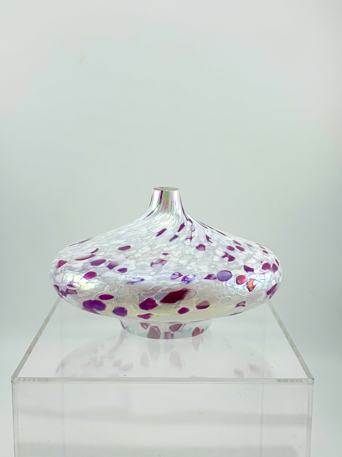 1995 Roger Vines MSH Art Glass Oil Lamp in Iridescent Pink and White with Mount St. Helens Ash, Signed