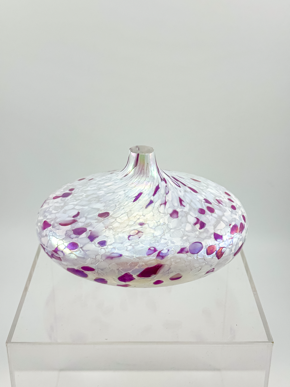 1995 Roger Vines MSH Art Glass Oil Lamp in Iridescent Pink and White with Mount St. Helens Ash, Signed
