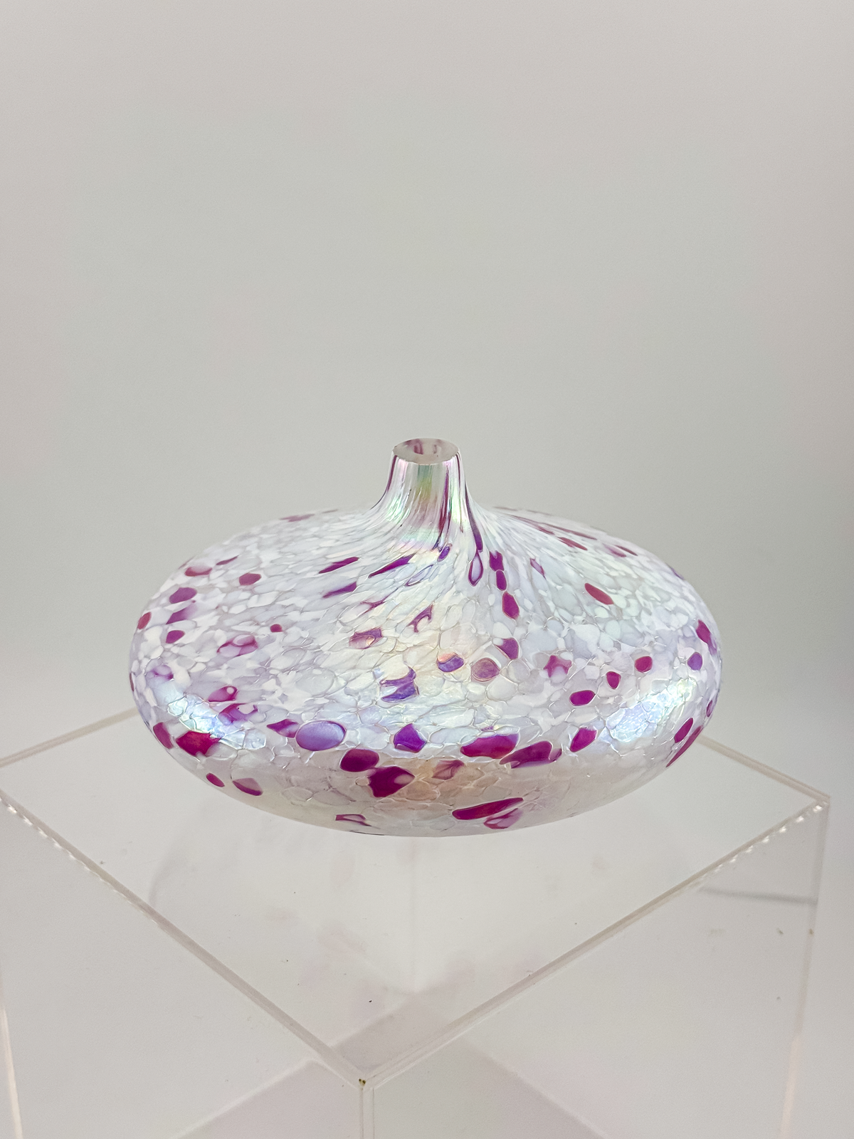 1995 Roger Vines MSH Art Glass Oil Lamp in Iridescent Pink and White with Mount St. Helens Ash, Signed