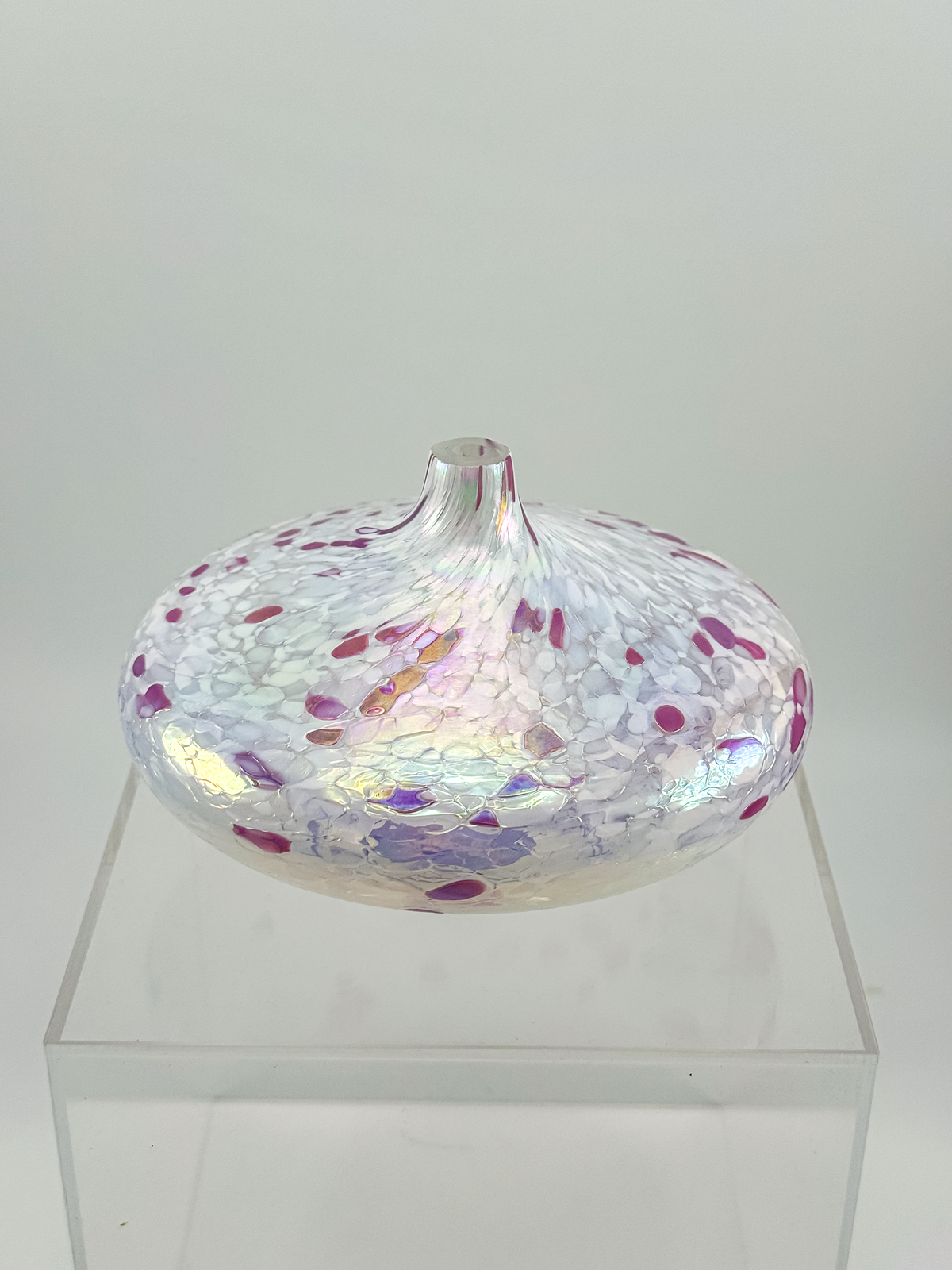 1995 Roger Vines MSH Art Glass Oil Lamp in Iridescent Pink and White with Mount St. Helens Ash, Signed