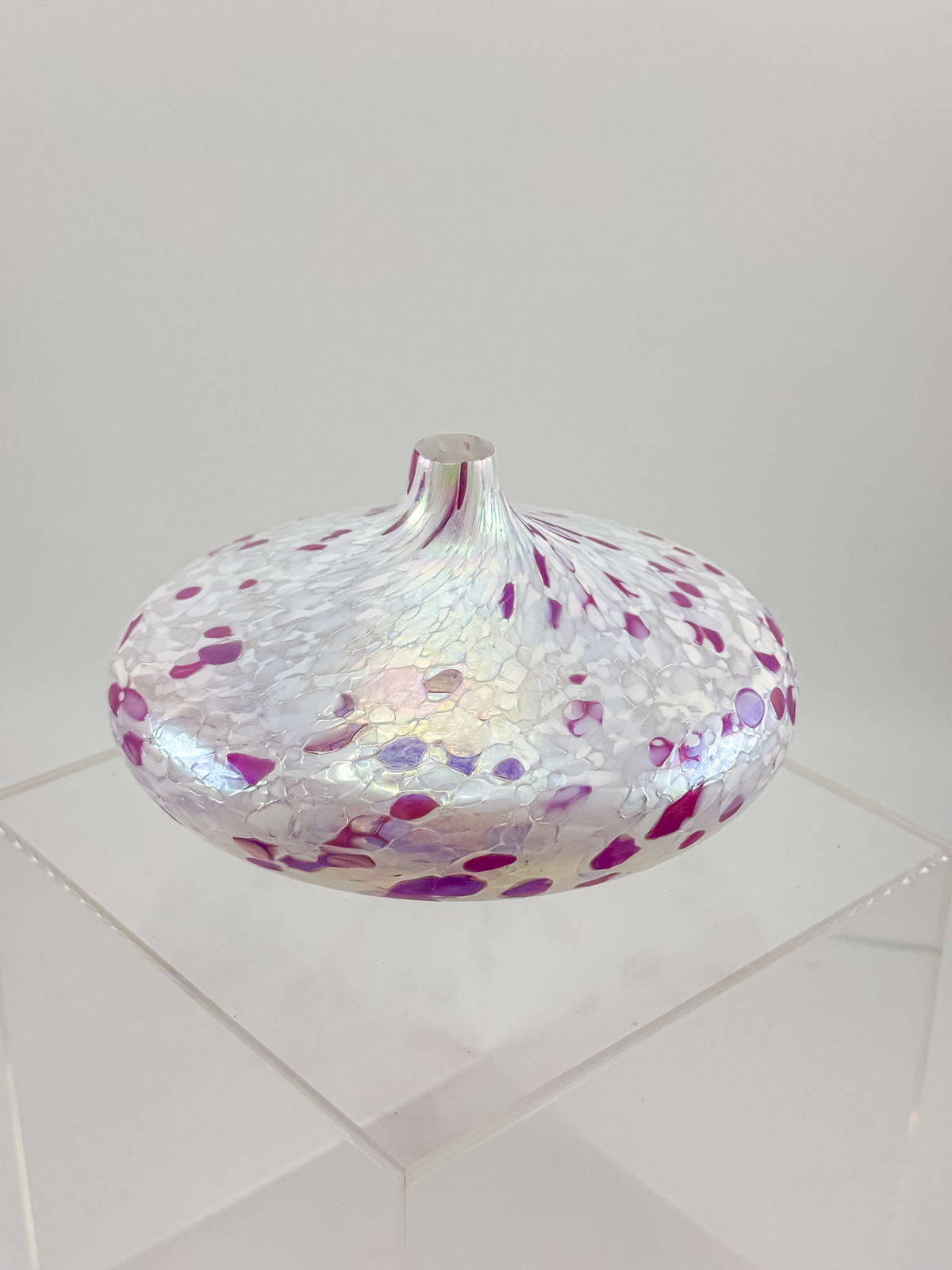 1995 Roger Vines MSH Art Glass Oil Lamp in Iridescent Pink and White with Mount St. Helens Ash, Signed