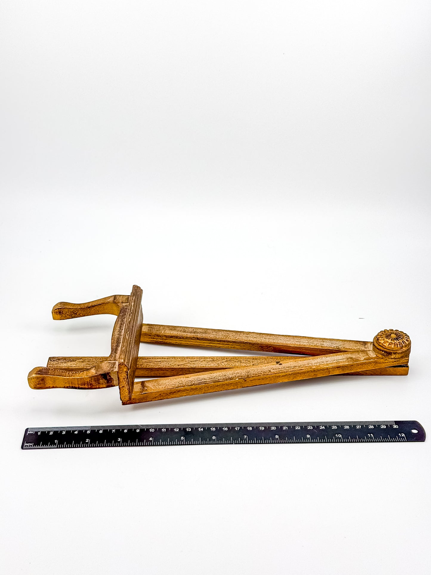 Vintage Florentine Style Wood Tabletop Easel with Gold Patina, Carved Rosette Pivot and Scrolled Feet, Art Stand Picture Holder
