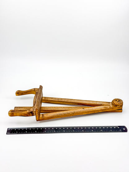 Vintage Florentine Style Wood Tabletop Easel with Gold Patina, Carved Rosette Pivot and Scrolled Feet, Art Stand Picture Holder