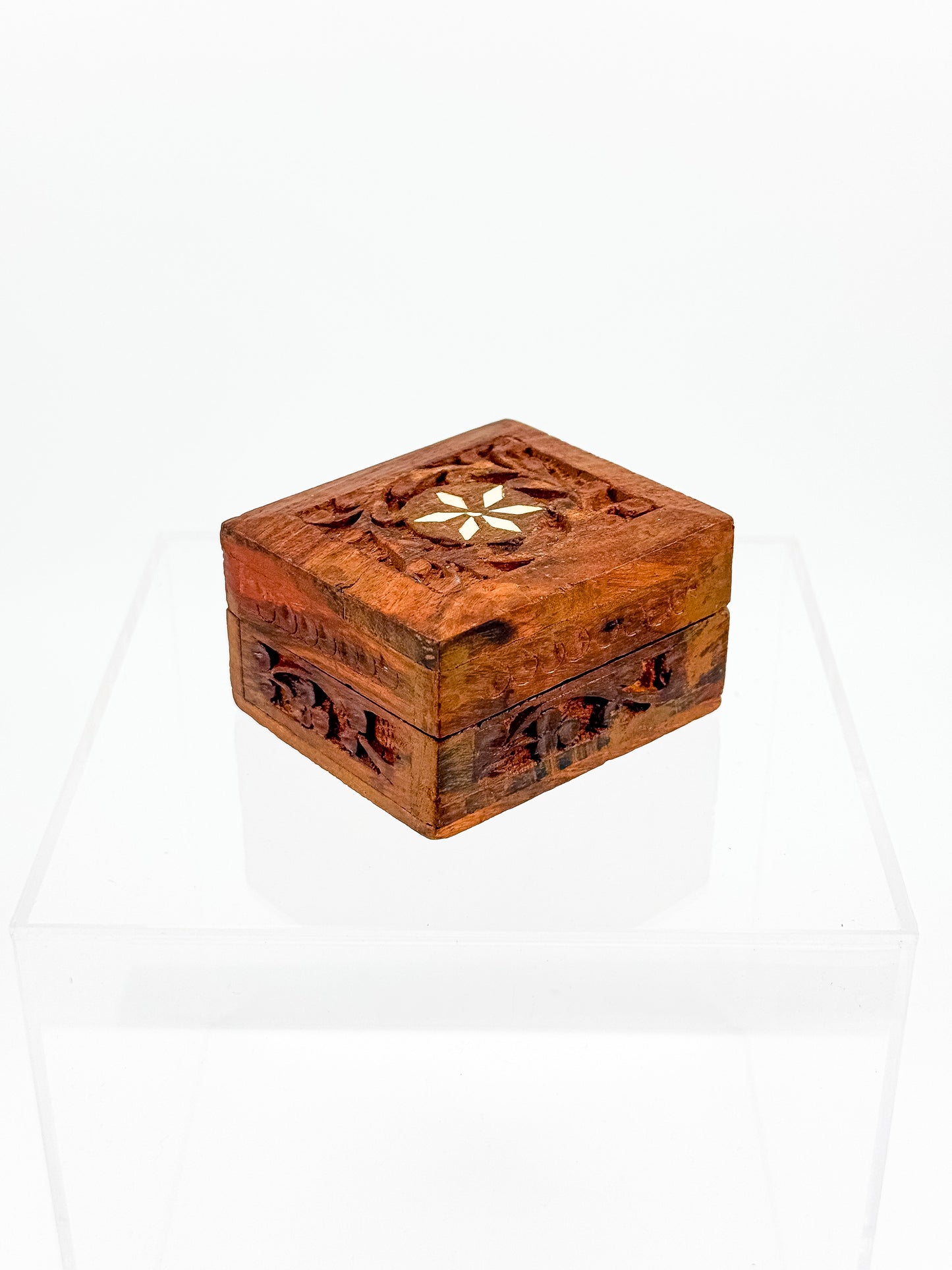 Vintage Carved Wood Trinket Box — Floral Relief & Inlay Lid, Blue Velvet Interior
