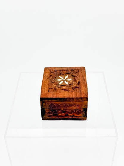 Vintage Carved Wood Trinket Box — Floral Relief & Inlay Lid, Blue Velvet Interior