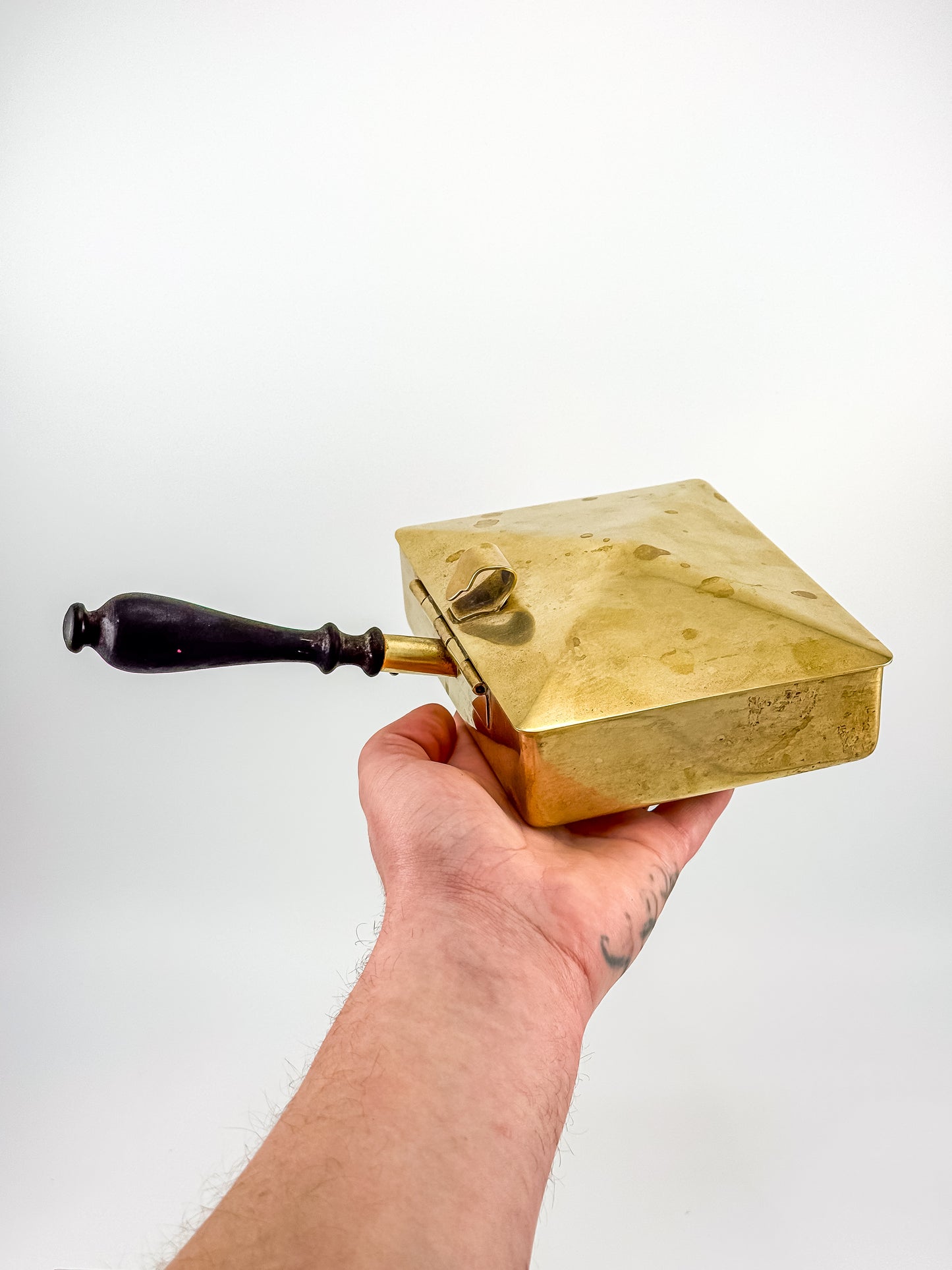 Vintage Unionair USA Brass Silent Butler — Pyramid Lid, Ebonized Wood Handle