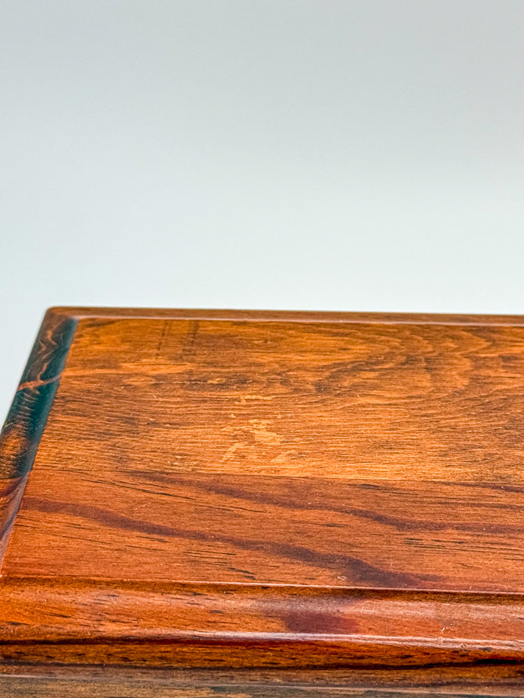 Vintage Pfaltzgraff Yorktowne Wood Double Recipe Box with Ceramic Medallion