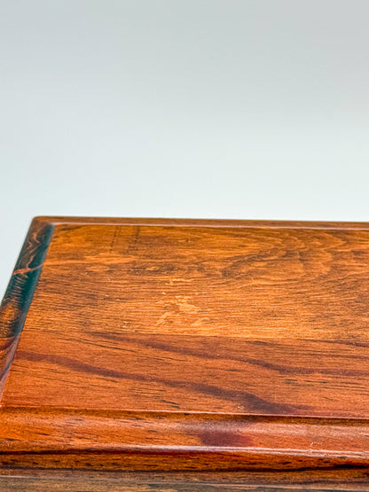 Vintage Pfaltzgraff Yorktowne Wood Double Recipe Box with Ceramic Medallion