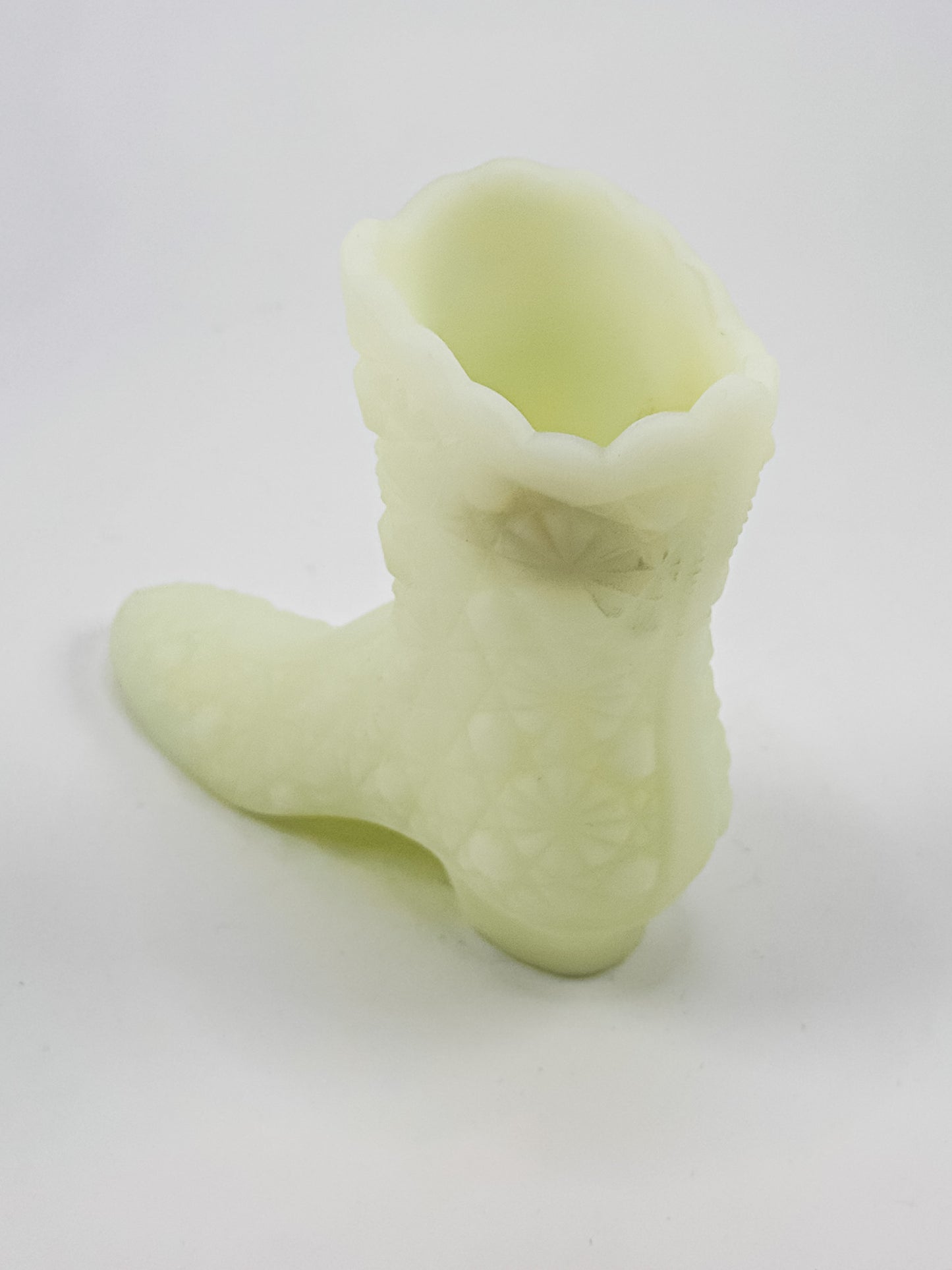 Vintage Fenton Uranium Glass Boot – Daisy & Button Pattern